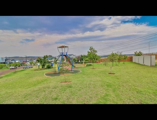 4 BEDROOM HOUSE FOR SALE IN MIDSTREAM HEIGHTS